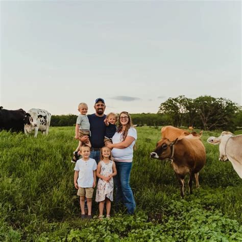handel family continues  grow farm family  role  ag community