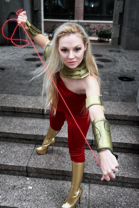 wonder girl this is the cassie sandsmark from earth