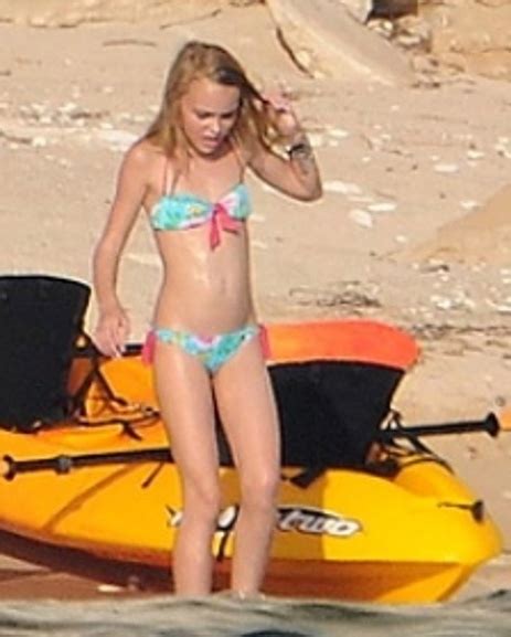 28 Pictures Of Actress Lily Rose Depp Peanut Chuck