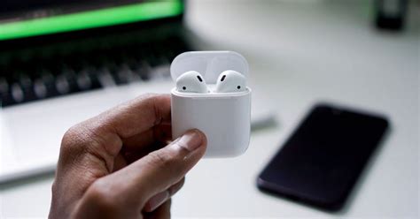 authentic apple airpods       shipping warranty  qoo great deals