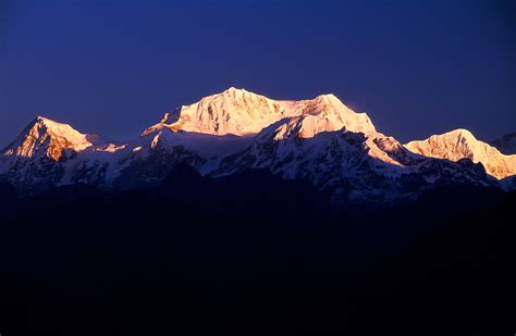sunrise on the kanchenjunga range 28 208 foot mt