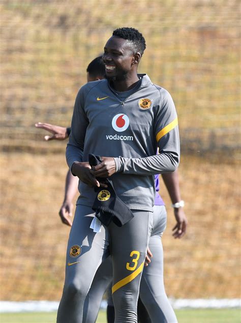 mlwane   mathoho   helping chiefs soccer laduma