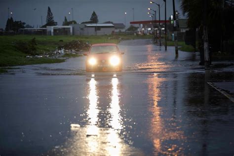 cape town roads flooded as more rain expected leading to concerns