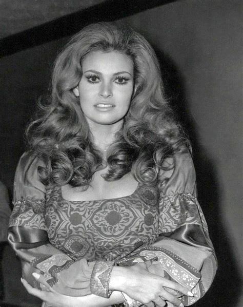 pin by régine nicosia on icones à la beauté légendaire raquel welch