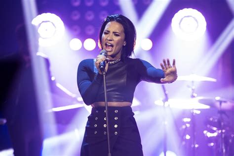 demi lovato talk show at senkveld in norway november 2015