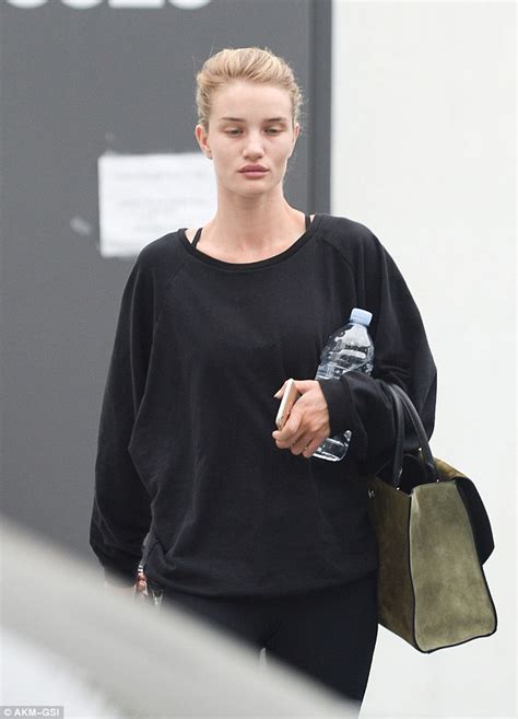 Rosie Huntington Whiteley Looks Flawless As She Goes Make Up Free