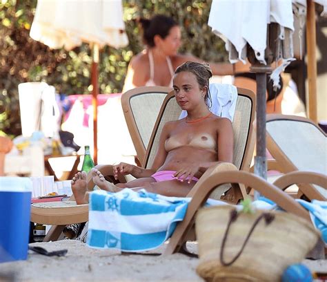 prince harry s cousin lady amelia windsor topless in ibiza