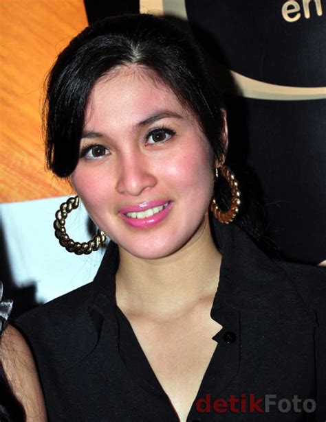 indonesia actress hot actress in the world