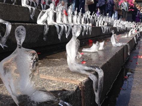 5000 Ice Sculptures Commemorating Ww1 Birmingham Uk Imgur