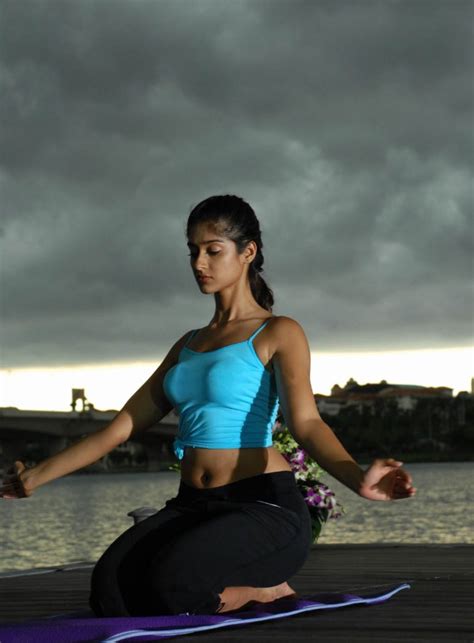 Pg Ileana Hot Yoga Pose Stills In Kick