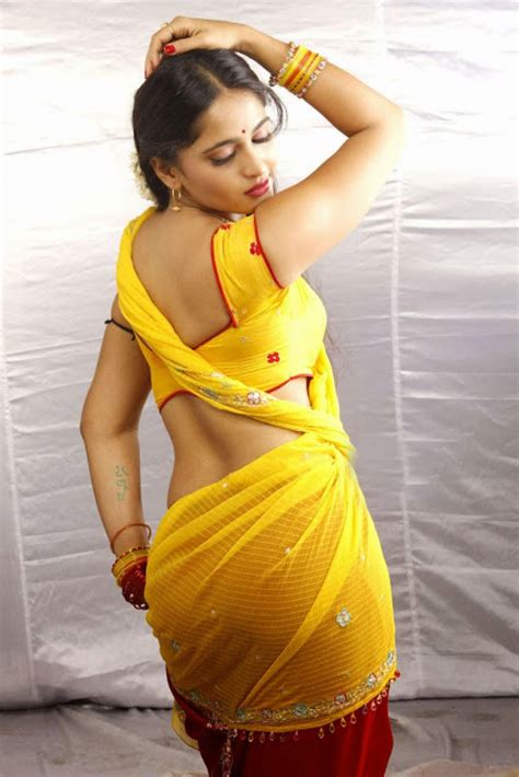 Sexy Anushka Shetty In Saree In Vaanam Movie Filmi Tamasha