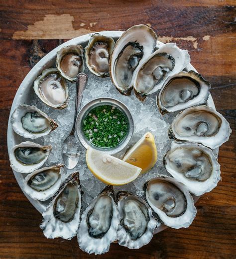 great reasons  eat oysters education works  magic