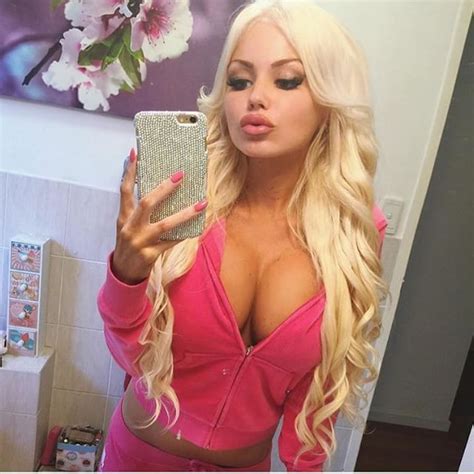 228 Best Super Busty Blonde Bimbos Images On Pinterest