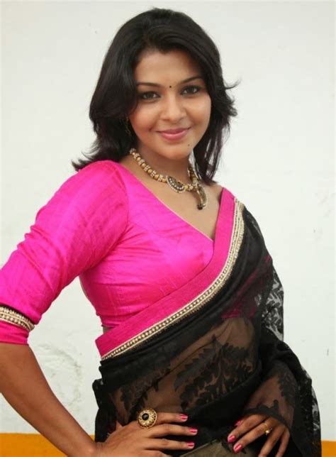 tamil actress saranya nag hot photos in sexy saree cap