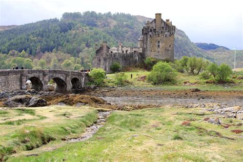 eilean donan castle clan mackenzie stronghold stock photo image  building bridge