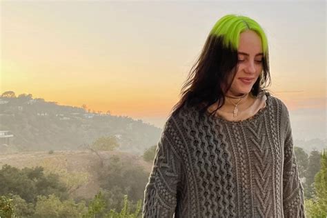 happy birthday billie eilish times   singer  statement   hair colour choices