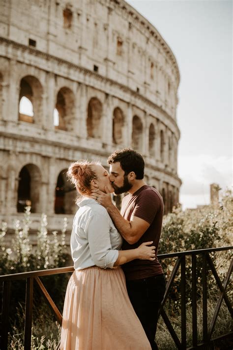 italy engagement photographer couple photoshoots and proposals in italy