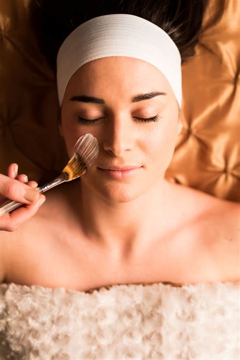 tip   ritz carlton spa los angeles     apply face