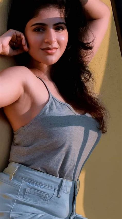 xpx p   ishwarya menon mallu model actress hd phone wallpaper peakpx