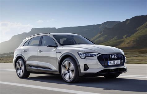 audi  tron fully electric suv unveiled performancedrive