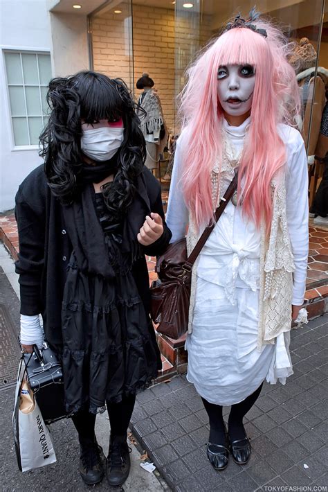 Harajuku Gothic Girls Two Japanese Girls Dressed In