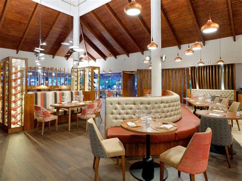 restaurants  bars grand palladium bavaro suites resort spa