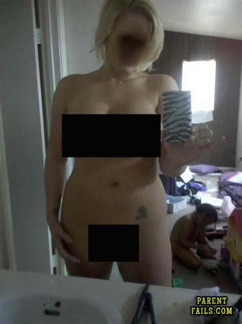 naked mother fail