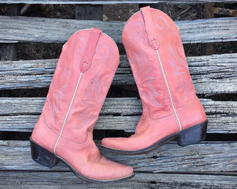 vintage distressed pink cowboy boots  women size   western fashion cowgirl boots