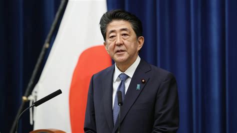 Shinzo Abe Japans Longest Serving Leader Resigns Because Of Illness