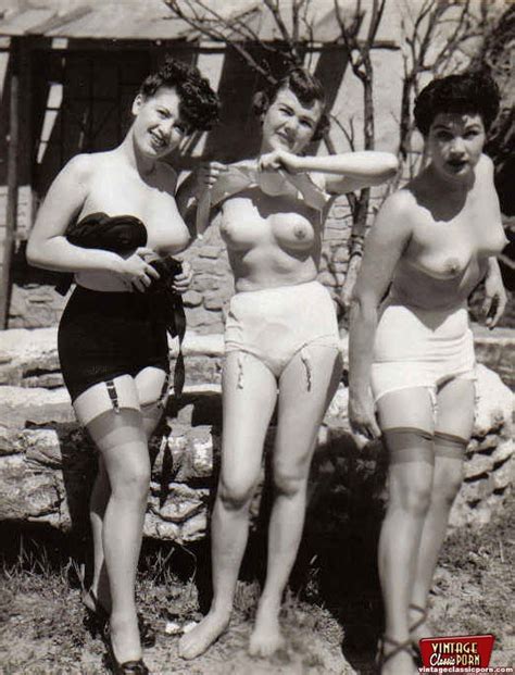 hot sexy naked vintage beauties outdoors in xxx dessert picture 12
