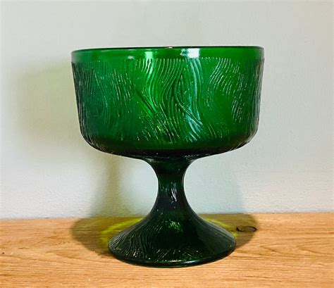 hoosier emerald green pedestal vase green depression glass etsy