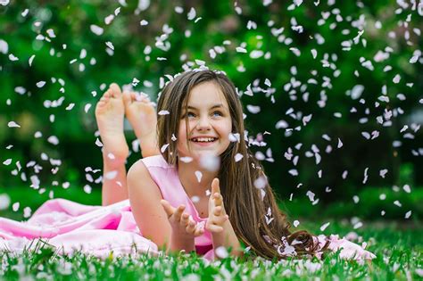 Cute Girl Smile из архива смотрите бесплатно лучшее фото