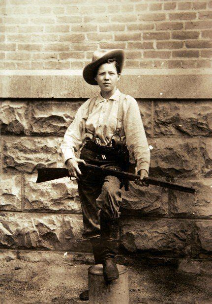 10 Notorious Female Outlaws From The Wild West Bonnie And Clyde