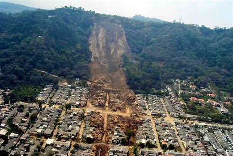 researchers develop model  predicting landslides caused  earthquakes