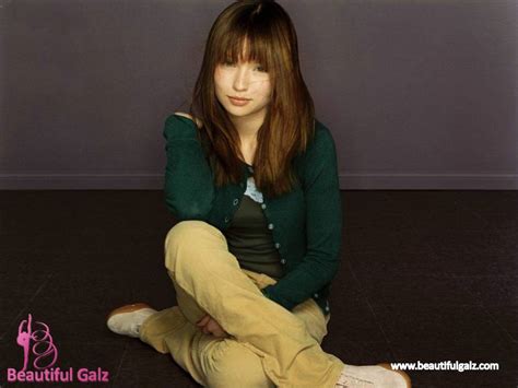 sexy model actress emily browning desktop wallpapers ~ all about