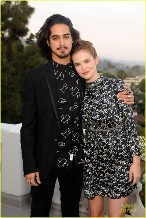 Zoey Deutch And Avan Jogia Share Sunset Smooch At Glamour S