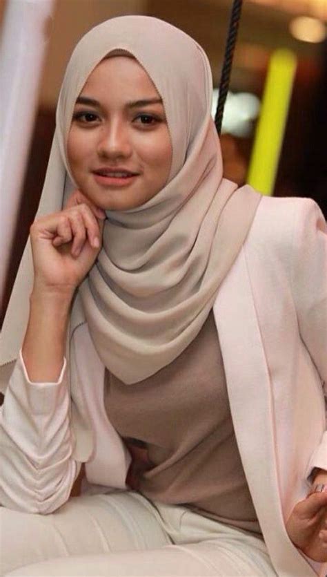 Pin Oleh Binsalam Di Hijab Cantik Kecantikan Jilbab Cantik Wanita