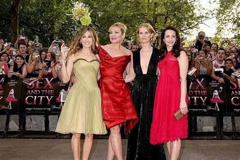 sarah jessica parker slams feud claims with kim cattrall months after that public slanging