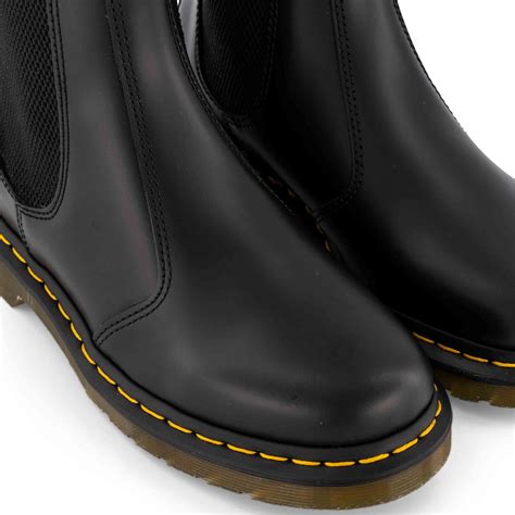 dr martens   chelsea boot black smooth hype dc