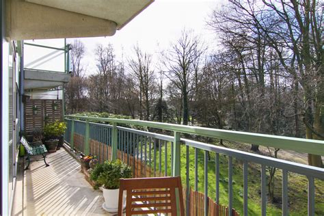 heerlijk zonnig balkon met groen uitzicht deck outdoor decor home decor balcony decoration