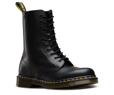 pin  mary vel tompkins  ropa   boots dr martens boots high leather boots