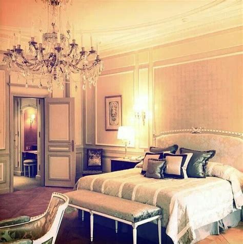 pin  nyasia heyward    place  home parisian room paris rooms dream bedroom