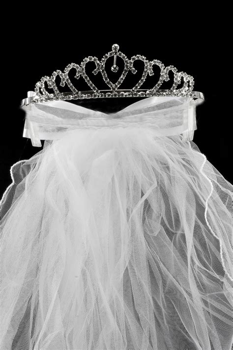 top  tiara wedding veils home family style  art ideas