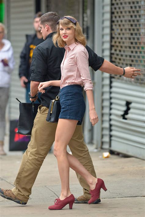 Taylor Swift Outfit Ideas Street Style In New York City Glamour