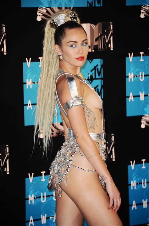 Miley Cyrus 2015 Mtv Video Music Awards In Los Angeles
