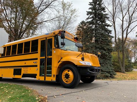 ic bus kicks  electric bus   california   charge energy school