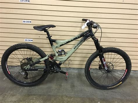 green  black specialized sx trail  full suspension downhill