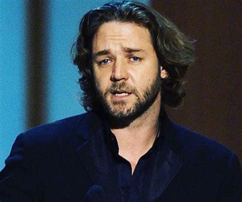 russell crowe biography childhood life achievements timeline