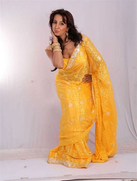 hq pics n galleries sanjana hot in saree s yellow saree saree saree photoshoot