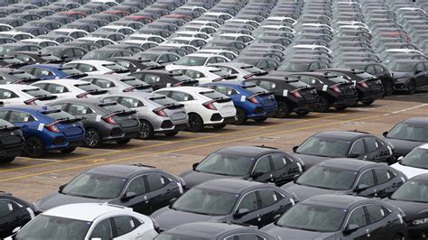 car market    february   months  decline